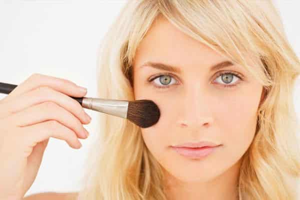 Top 5 Best Foundations For Oily Skin