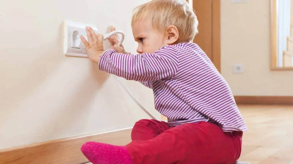 Top 5 Best Babyproof Outlet Covers
