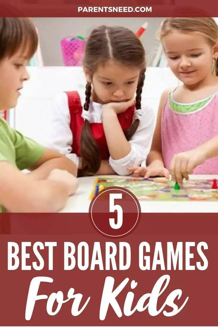 kids playing boardgames