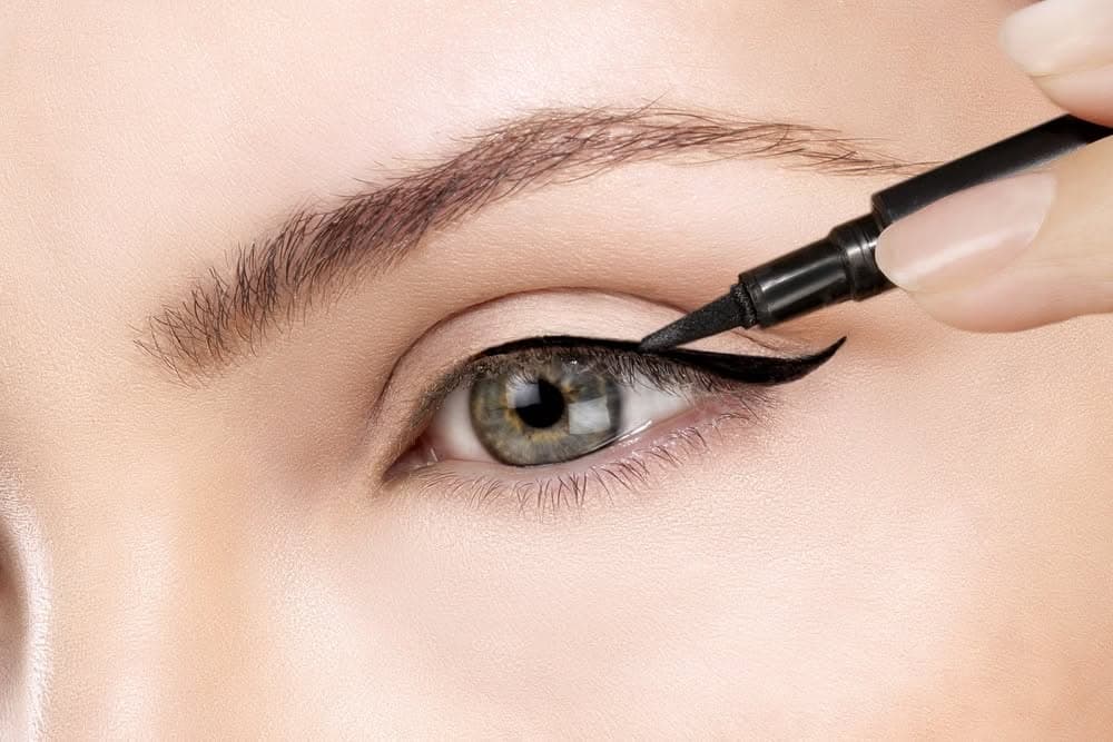 Best Eye Liner Pencil Buying Guide