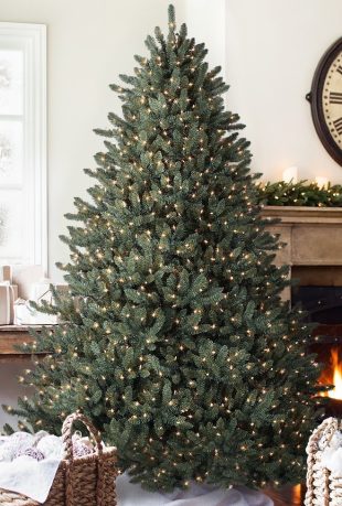 Top 5 Best Prelit Christmas Trees | 2020 Reviews | ParentsNeed