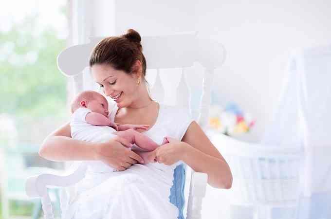 Top Tips for Managing Those First Post-Birth Weeks