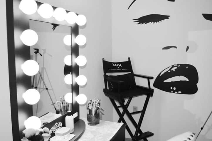 Best Lighted Makeup Mirror Buying Guide